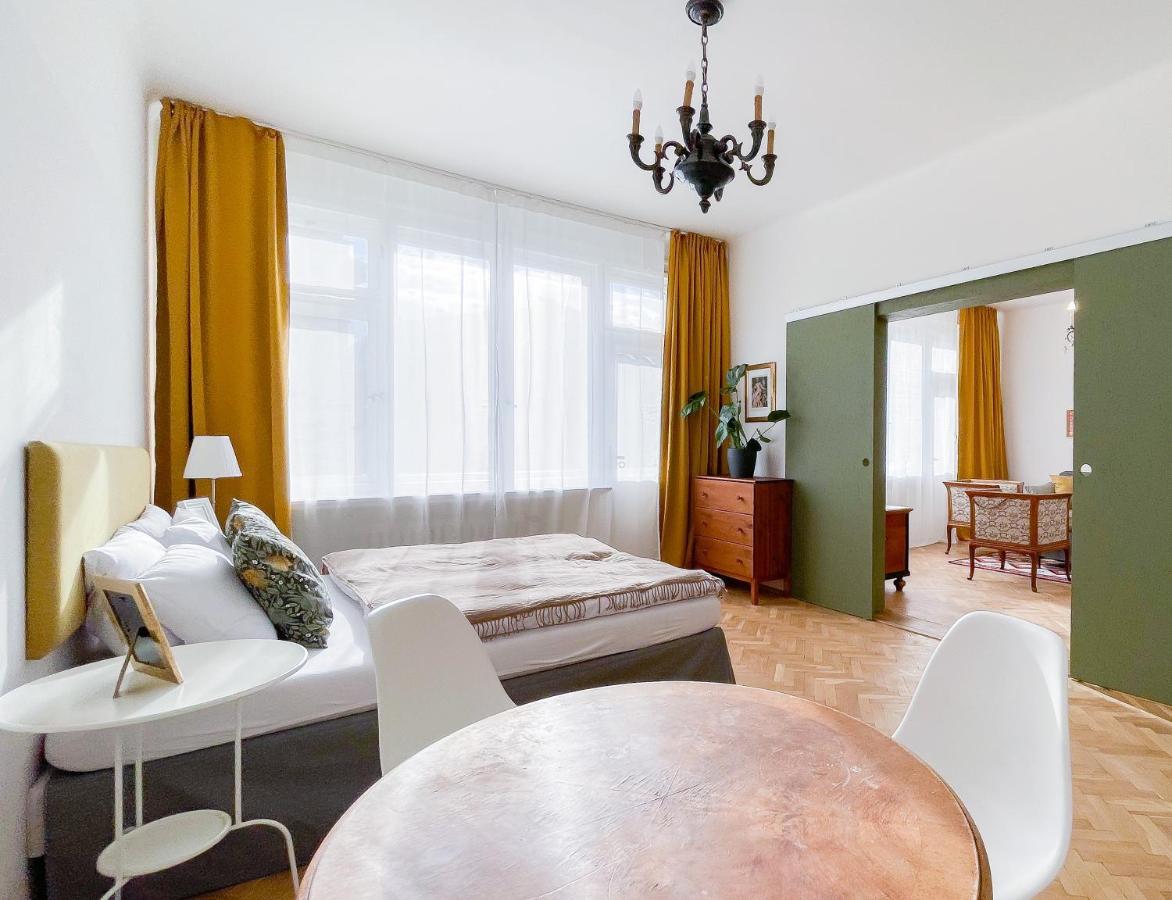 Turnkey I Vintage Terrace Apartment 布拉格 外观 照片